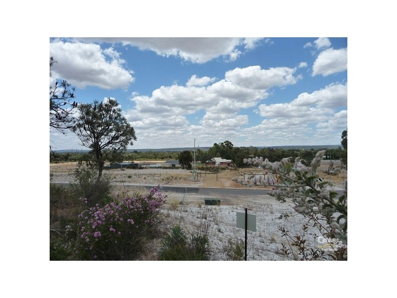 2 Haslam St, Muchea WA 6501