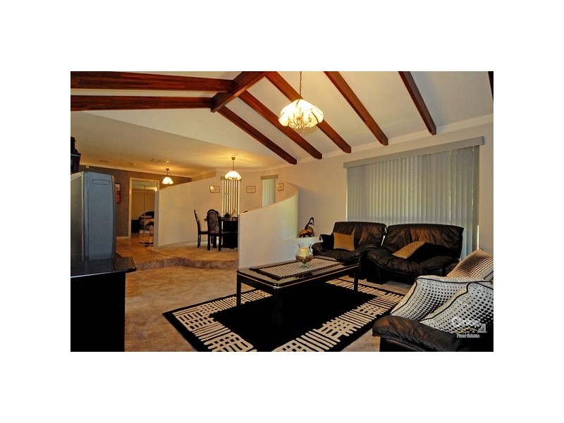 40 Carl St, Muchea WA 6501