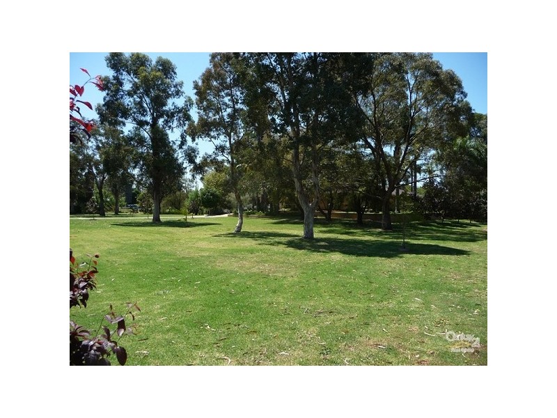 40 Carl St, Muchea WA 6501