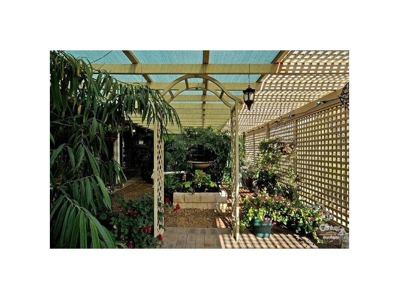 11 Ridgetop Trail, Bullsbrook WA 6084