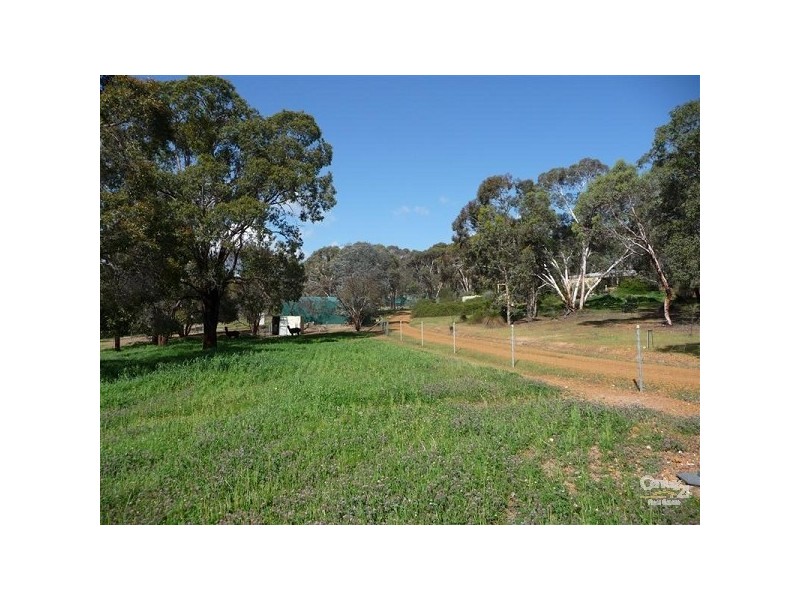 11 Ridgetop Trail, Bullsbrook WA 6084