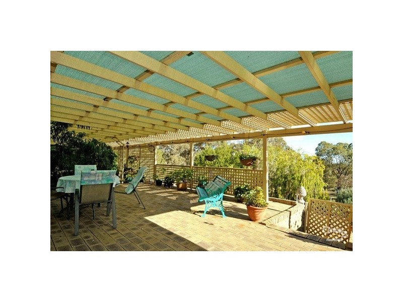 11 Ridgetop Trail, Bullsbrook WA 6084