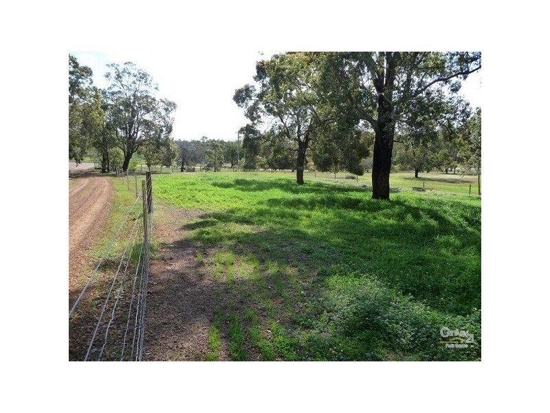 11 Ridgetop Trail, Bullsbrook WA 6084