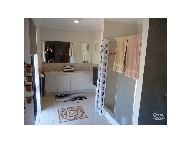 17 Chardonnay Drive, Lower Chittering WA 6084