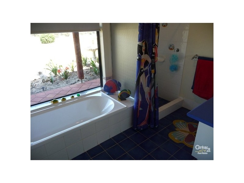 17 Chardonnay Drive, Lower Chittering WA 6084