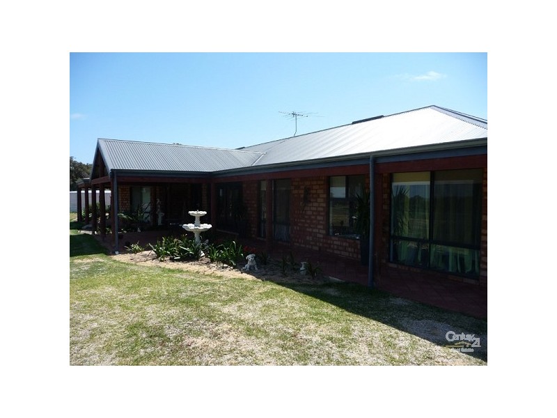 17 Chardonnay Drive, Lower Chittering WA 6084