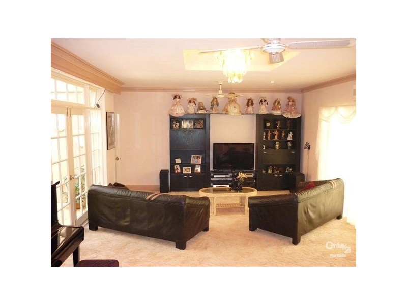 33 Hereford Way, Lower Chittering WA 6084