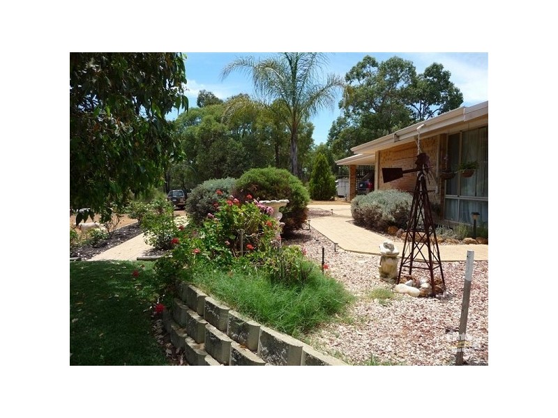 16 Red Poll Court, Lower Chittering WA 6084