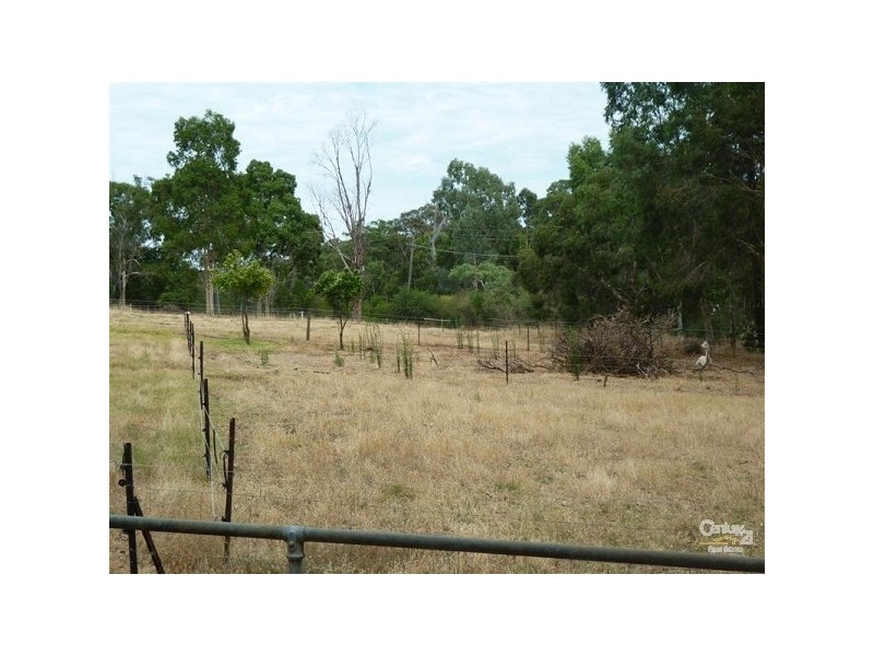 2 Wilson Road, Bullsbrook WA 6084