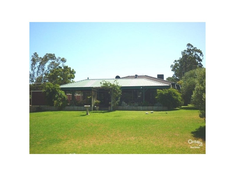 10 Strachan Road, Bullsbrook WA 6084