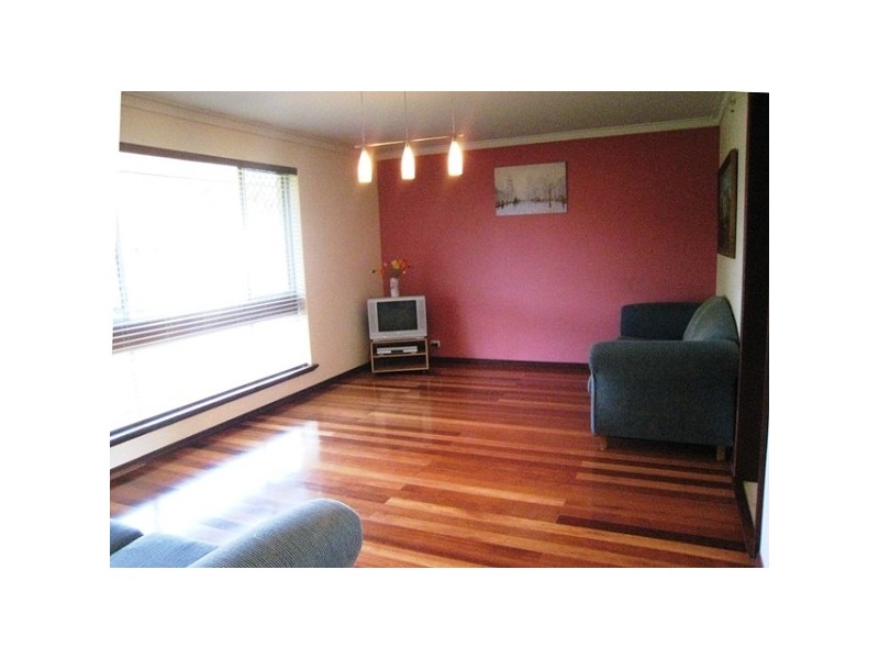 42 Range View Road, High Wycombe WA 6057