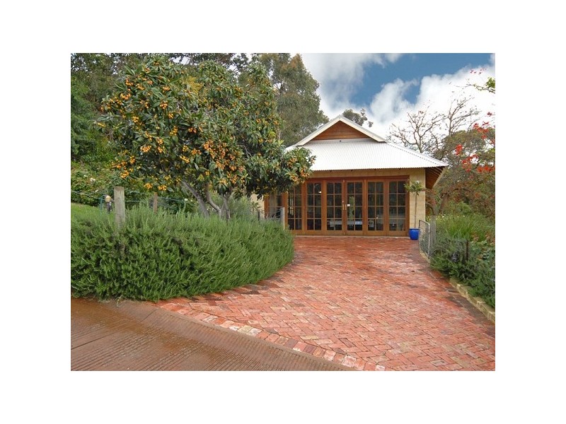 79 Kalamunda Road, Kalamunda WA 6076