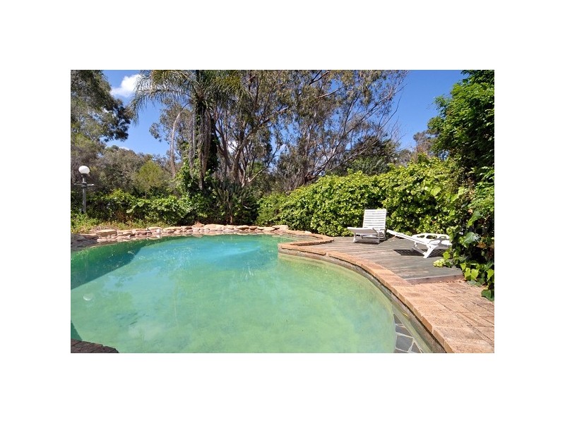 11 Taylor Road, Kalamunda WA 6076