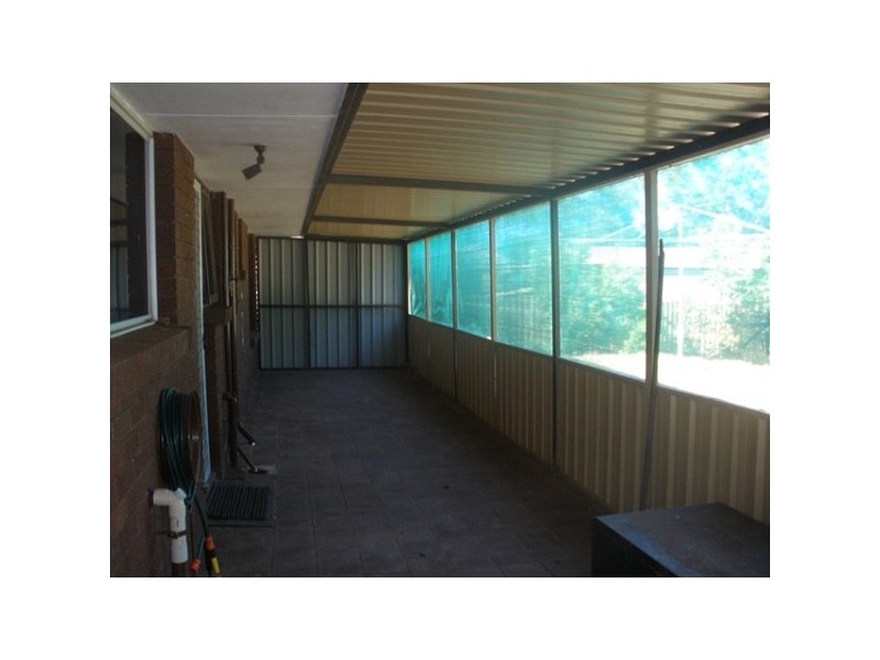 4 Hale Road, Forrestfield WA 6058