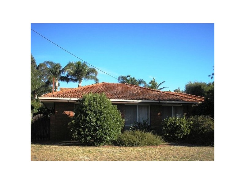 72 Allamanda Way, Forrestfield WA 6058