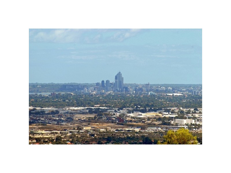 7 Maxine Court, Lesmurdie WA 6076