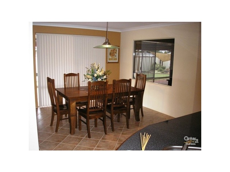 36 Plane Tree Green, Forrestfield WA 6058