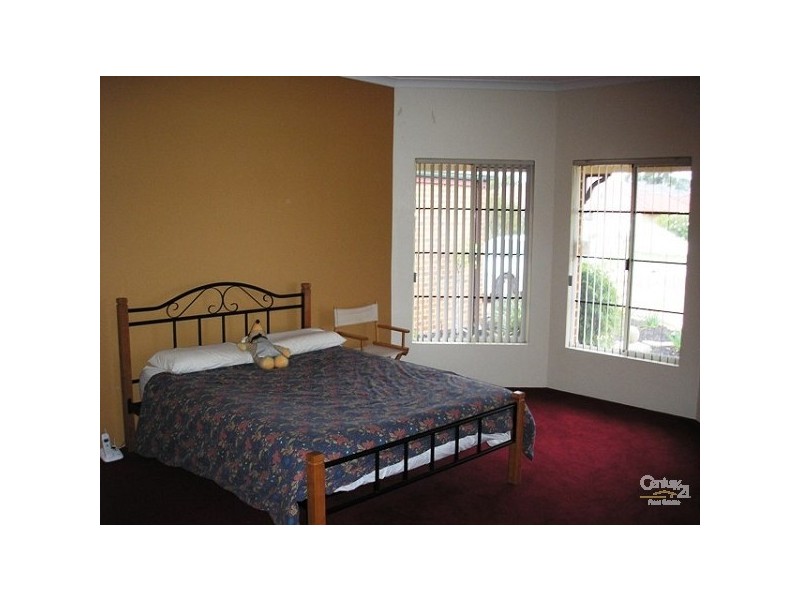 36 Plane Tree Green, Forrestfield WA 6058