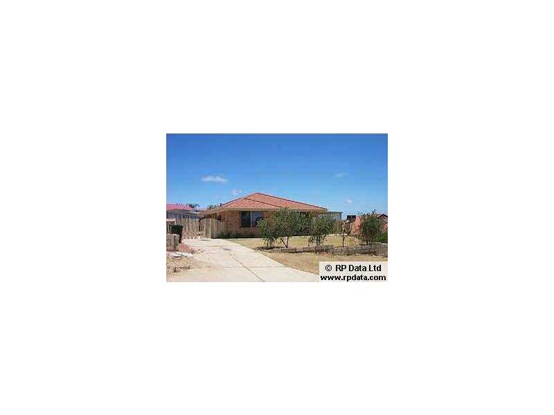 18 Welbourne Heights, Parmelia WA 6167