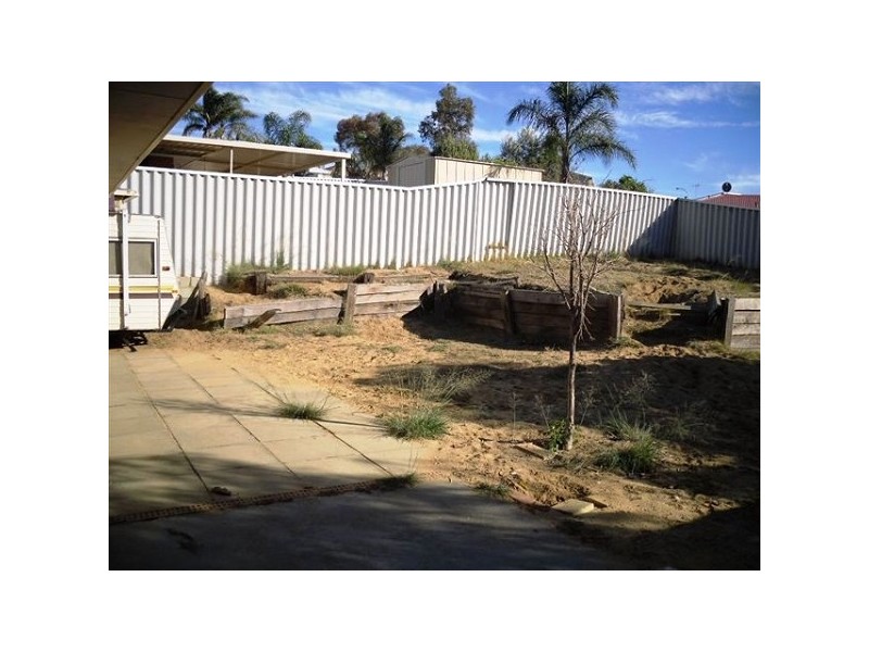 18 Welbourne Heights, Parmelia WA 6167