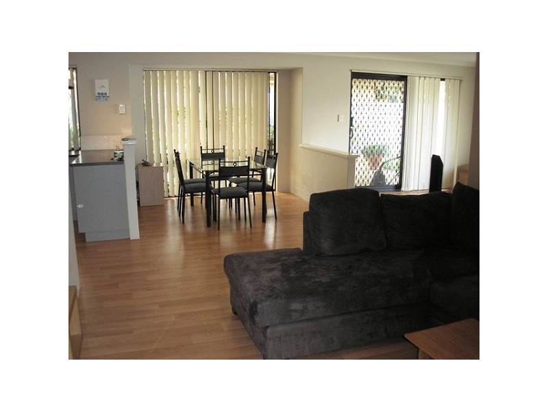 17 Seville Road, Forrestfield WA 6058