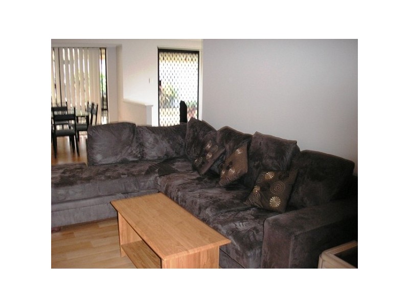 17 Seville Road, Forrestfield WA 6058