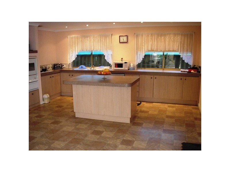 29 Marble Place, Forrestfield WA 6058
