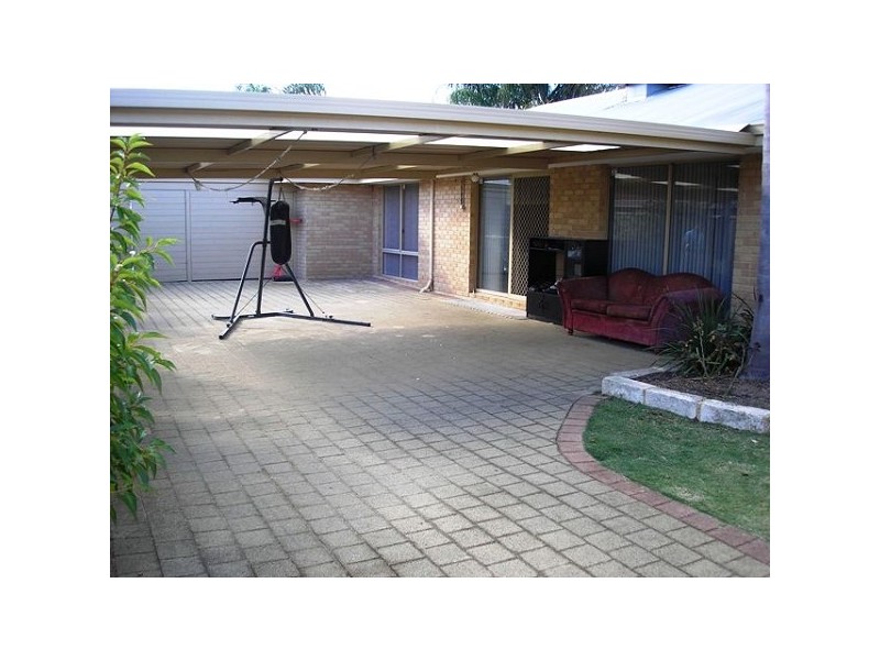 29 Marble Place, Forrestfield WA 6058