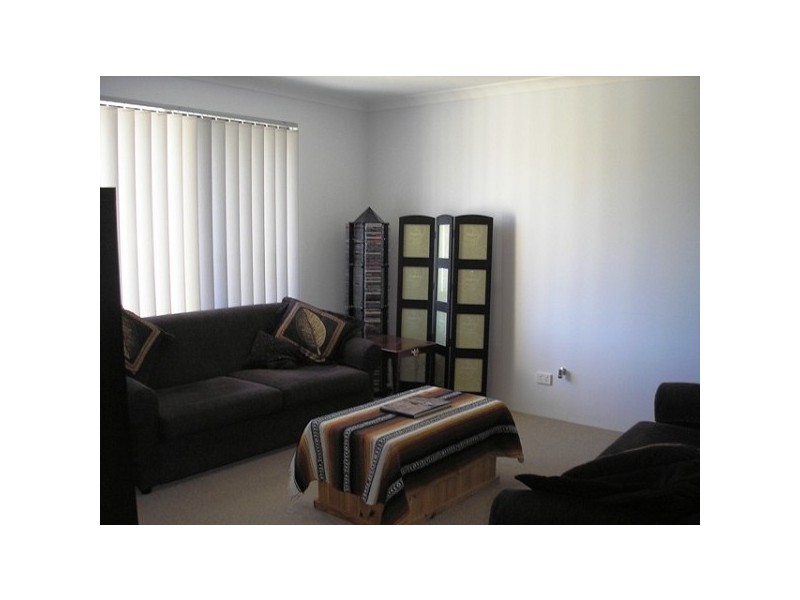 26 Merlin Way, Wattle Grove WA 6107