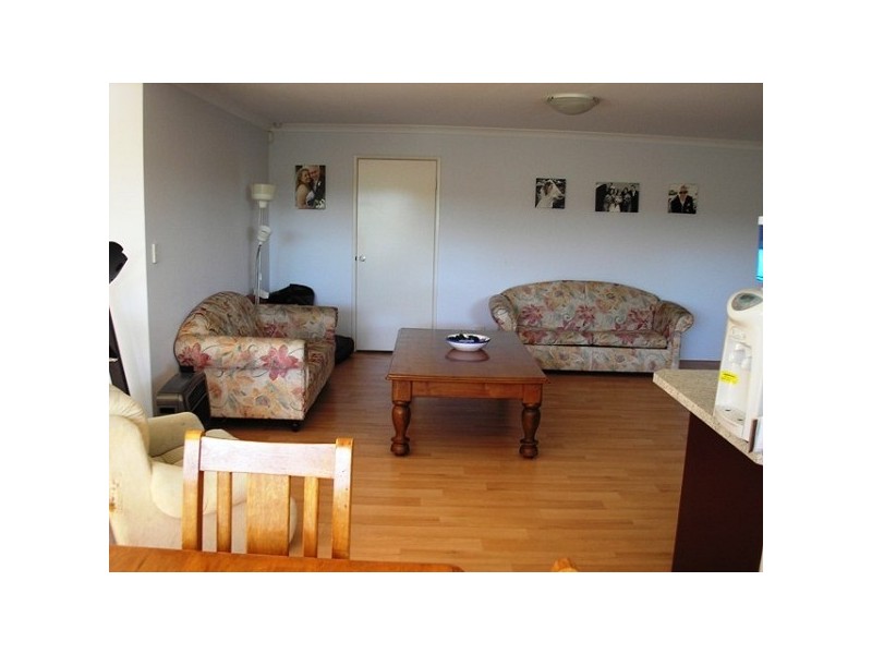 26 Merlin Way, Wattle Grove WA 6107