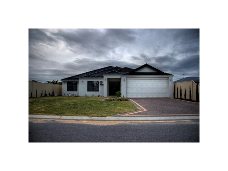 24 Brittain Road, Wattle Grove WA 6107