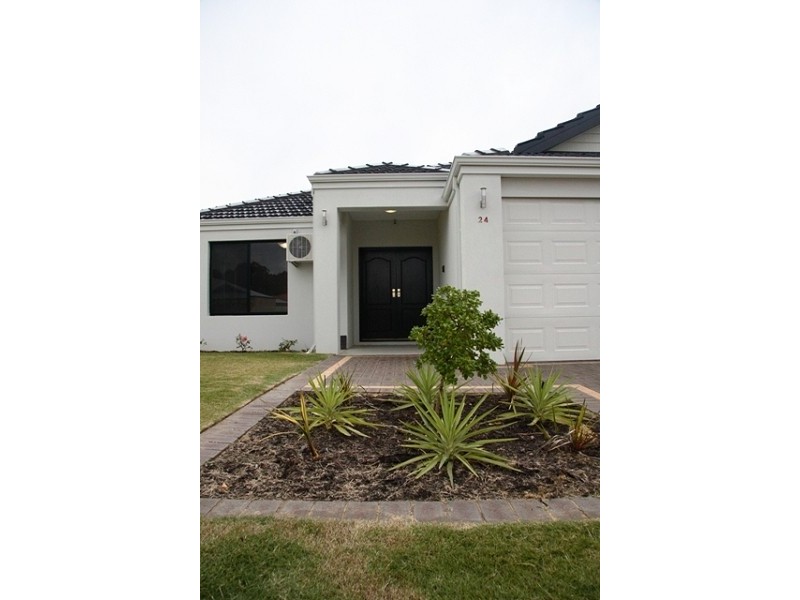24 Brittain Road, Wattle Grove WA 6107