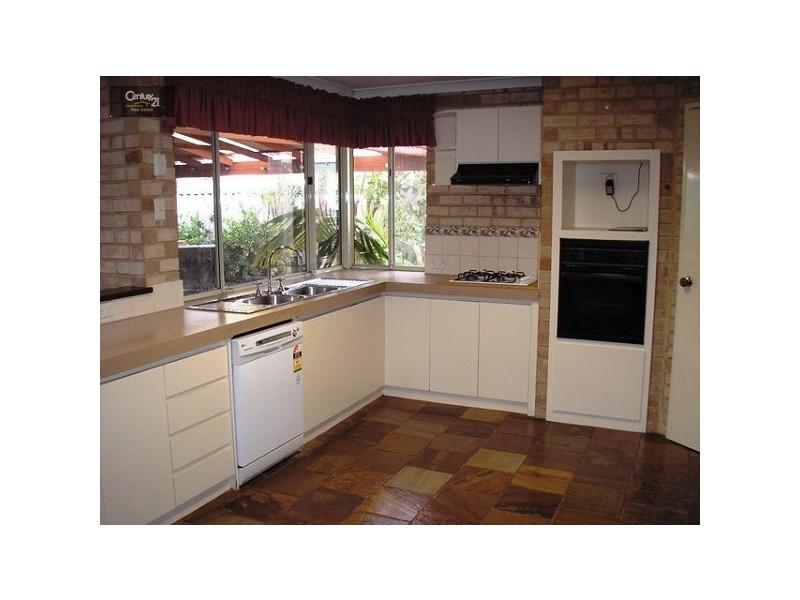 14 Citrine Gardens, Forrestfield WA 6058