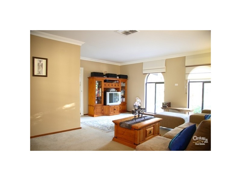 6 Moingup Street, Lesmurdie WA 6076