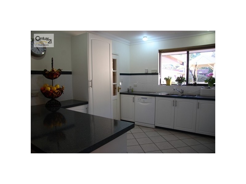 6 Moingup Street, Lesmurdie WA 6076