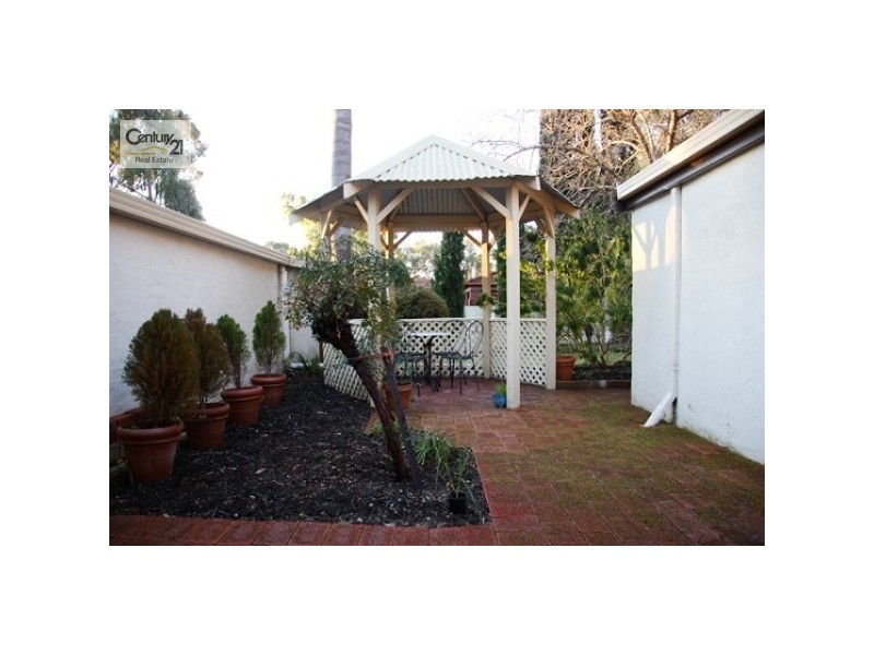 6 Moingup Street, Lesmurdie WA 6076