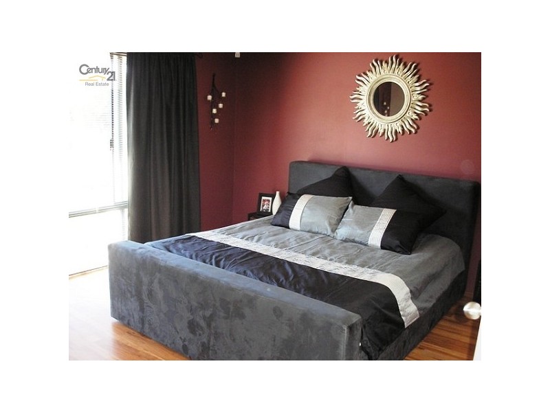 55 Gillings Parade, Wattle Grove WA 6107