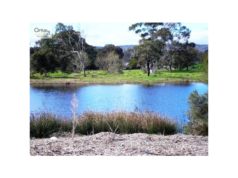 55 Gillings Parade, Wattle Grove WA 6107