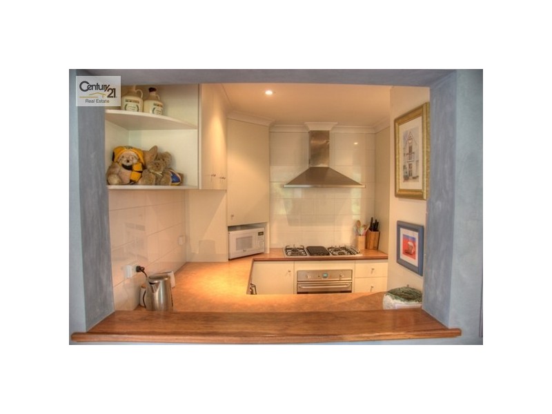 18 Woodlupine Court, Forrestfield WA 6058