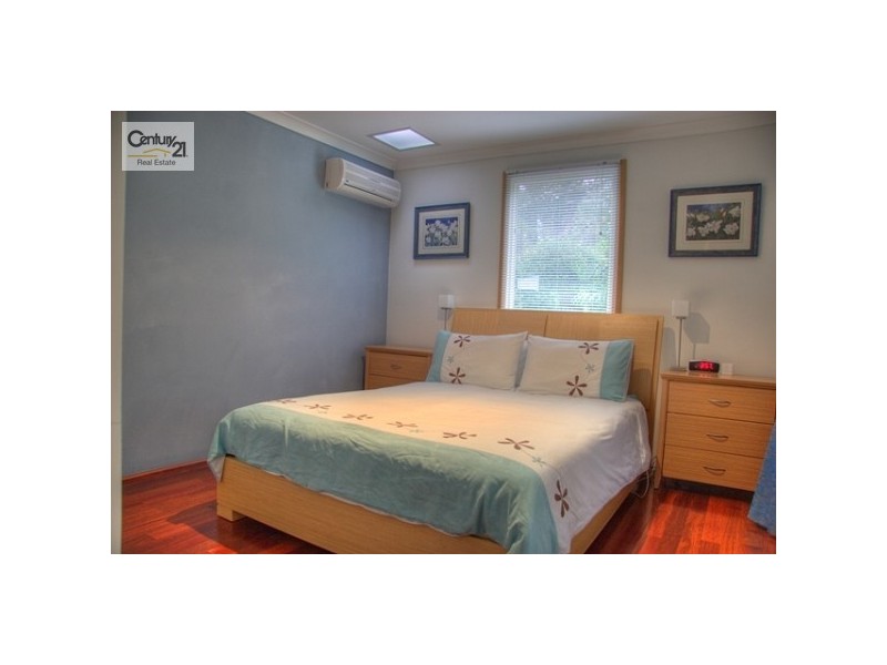 18 Woodlupine Court, Forrestfield WA 6058