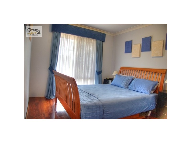 18 Woodlupine Court, Forrestfield WA 6058