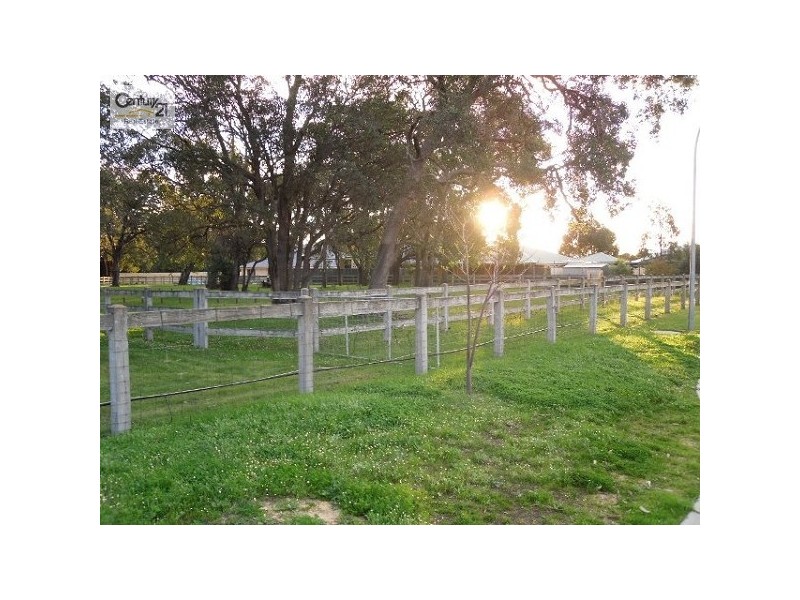 24 Jubata Court, Maida Vale WA 6057