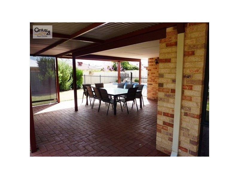 24 Jubata Court, Maida Vale WA 6057