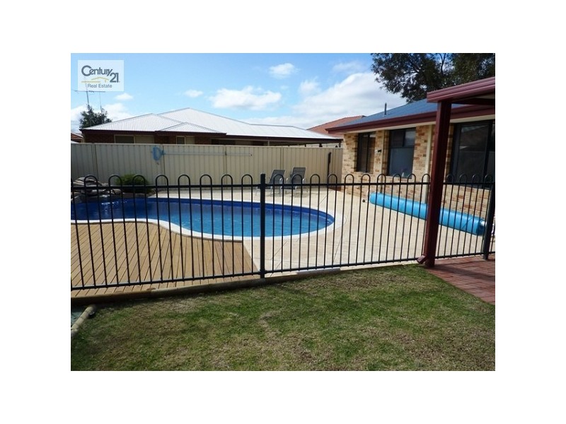 24 Jubata Court, Maida Vale WA 6057