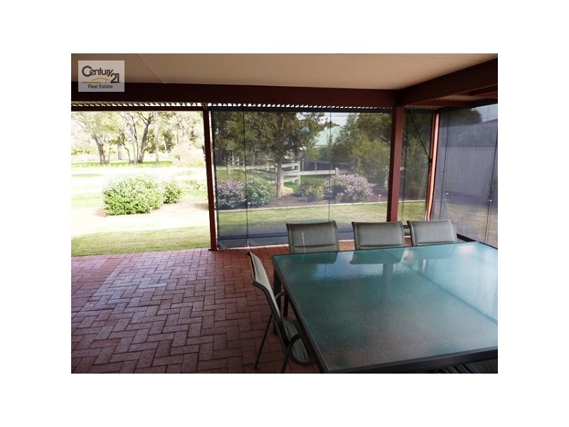 24 Jubata Court, Maida Vale WA 6057