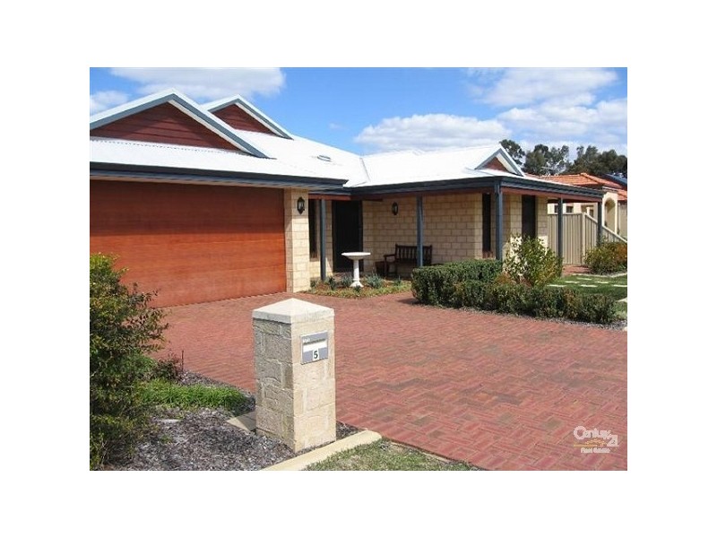 5 Limerick Loop, Wattle Grove WA 6107