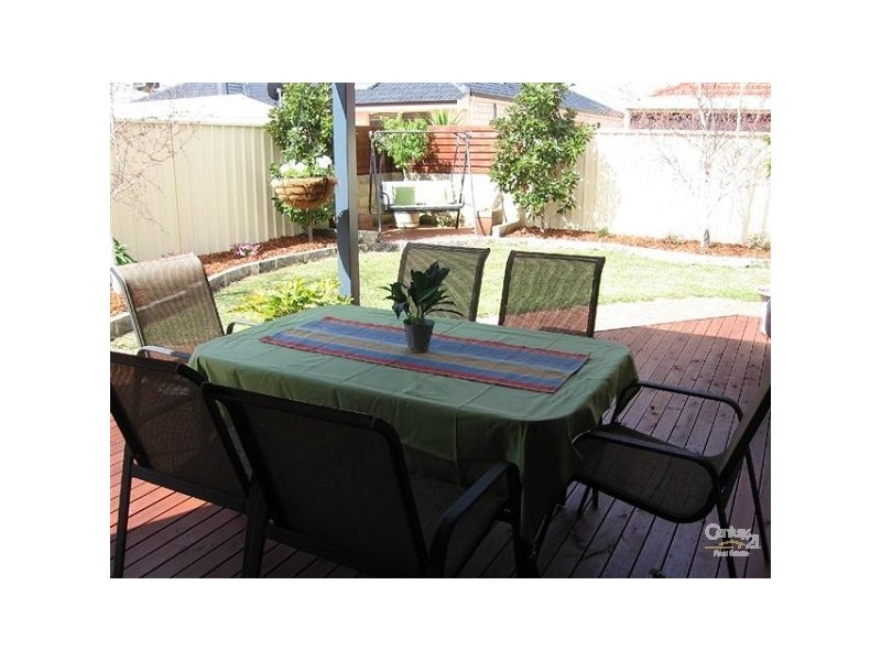 5 Limerick Loop, Wattle Grove WA 6107