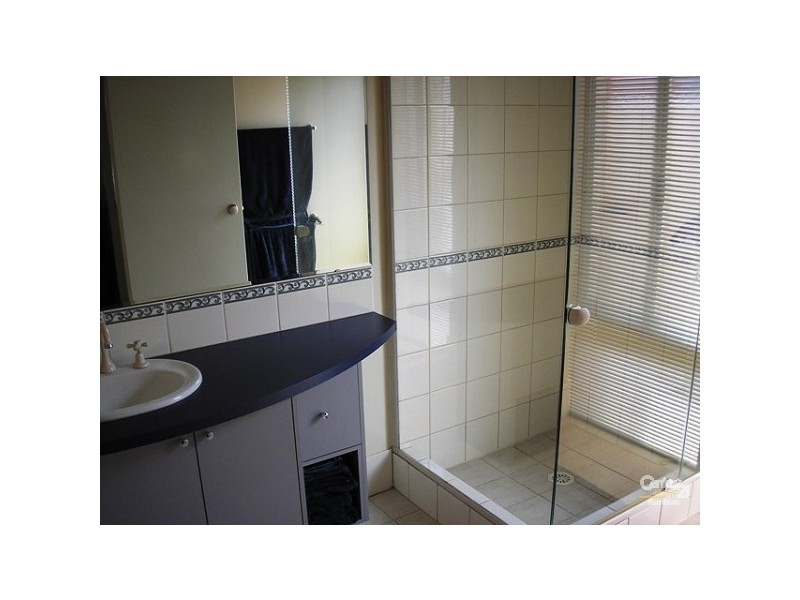 14 Brittain Road, Wattle Grove WA 6107