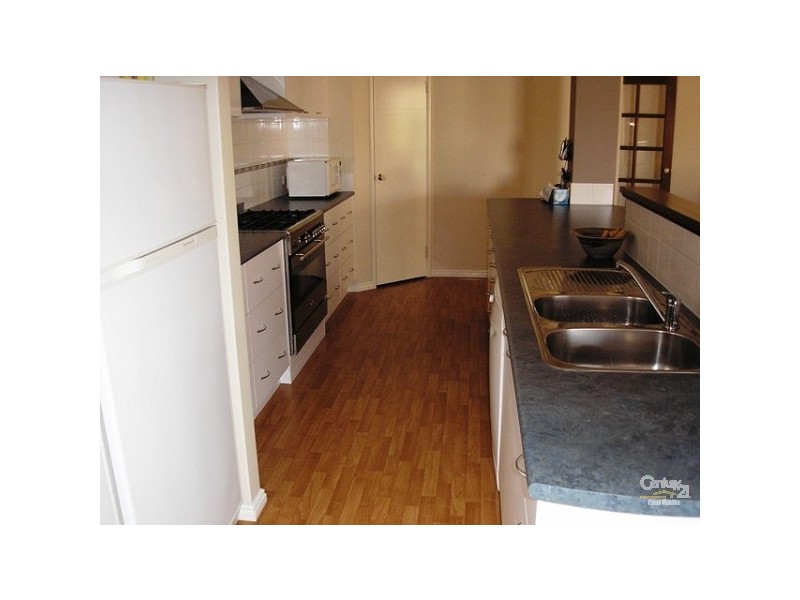 14 Brittain Road, Wattle Grove WA 6107