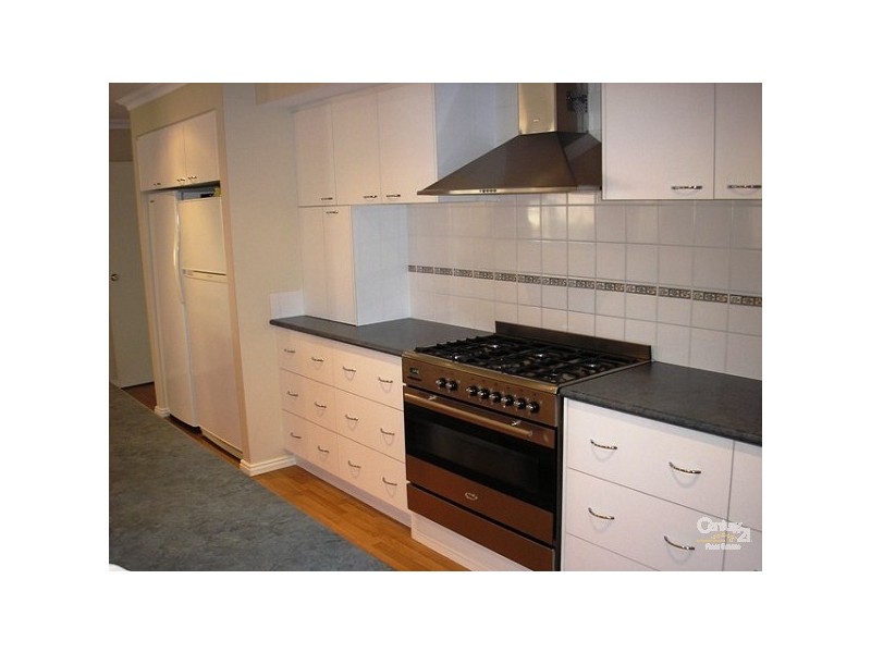 14 Brittain Road, Wattle Grove WA 6107